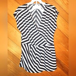 Worthington small stretch cinched waist black and white striped v neck blouse